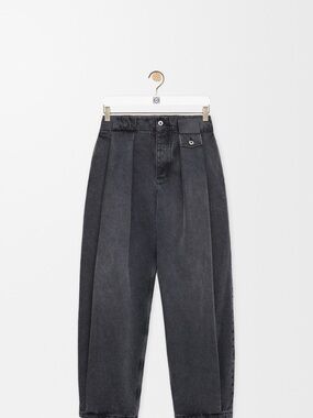 Loewe Relaxed Pleated Jeans in Washed Black